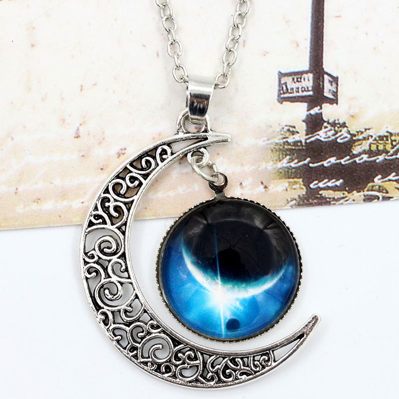Hot Selling Starry Sky Moon Time Necklace Female Interstellar Travel Jewelry