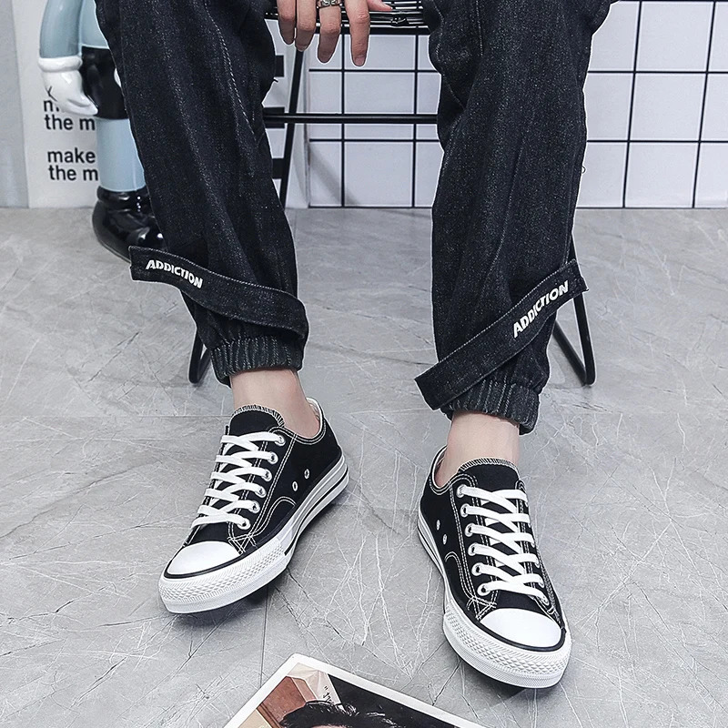 Couple Canvas Shoes Breathable and Versatile Mens Sneakers Softbottom and Antislip Casual Sports Shoes 251023