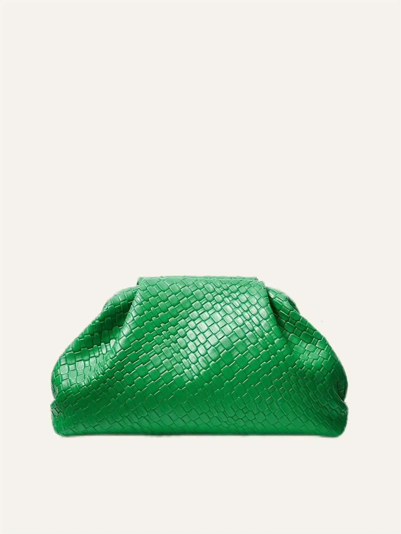 High end retro fashion embossed woven handbag lightweight and large capacity suitable for dates weddings and banquets Z251024