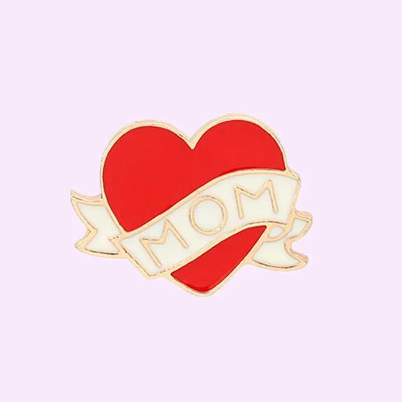 Custom Enamel Pin Mom Heart Brooch Pins Metal Collar WomenS Badges Briefcase AccESSories Jewelry Gift for Friend J251115