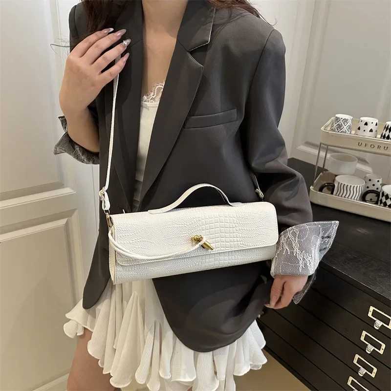 Trendy Horizontal Womens Handbag Casual Fashionable Spring Shoulder Bag Crossbody Bag Polyester Fiber Medium Hardness Z251024