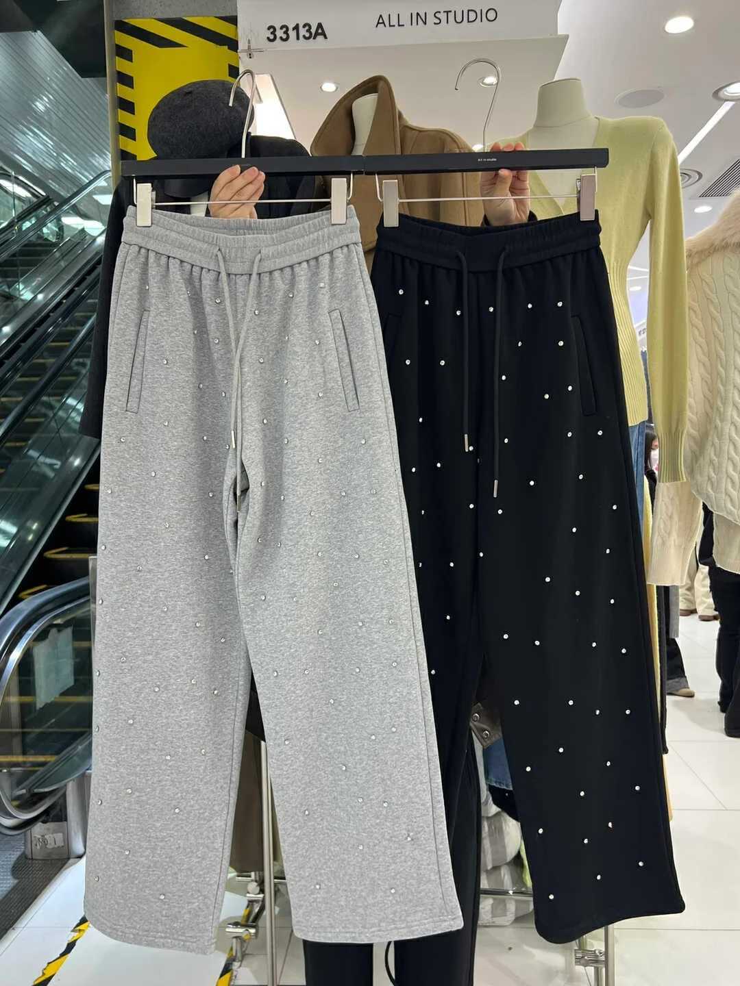 Korean Version of Loose Wideleg Fleece Sweatpants 2024 Womens Winter New Hot Diamond Design Versatile Casual PantsT251025