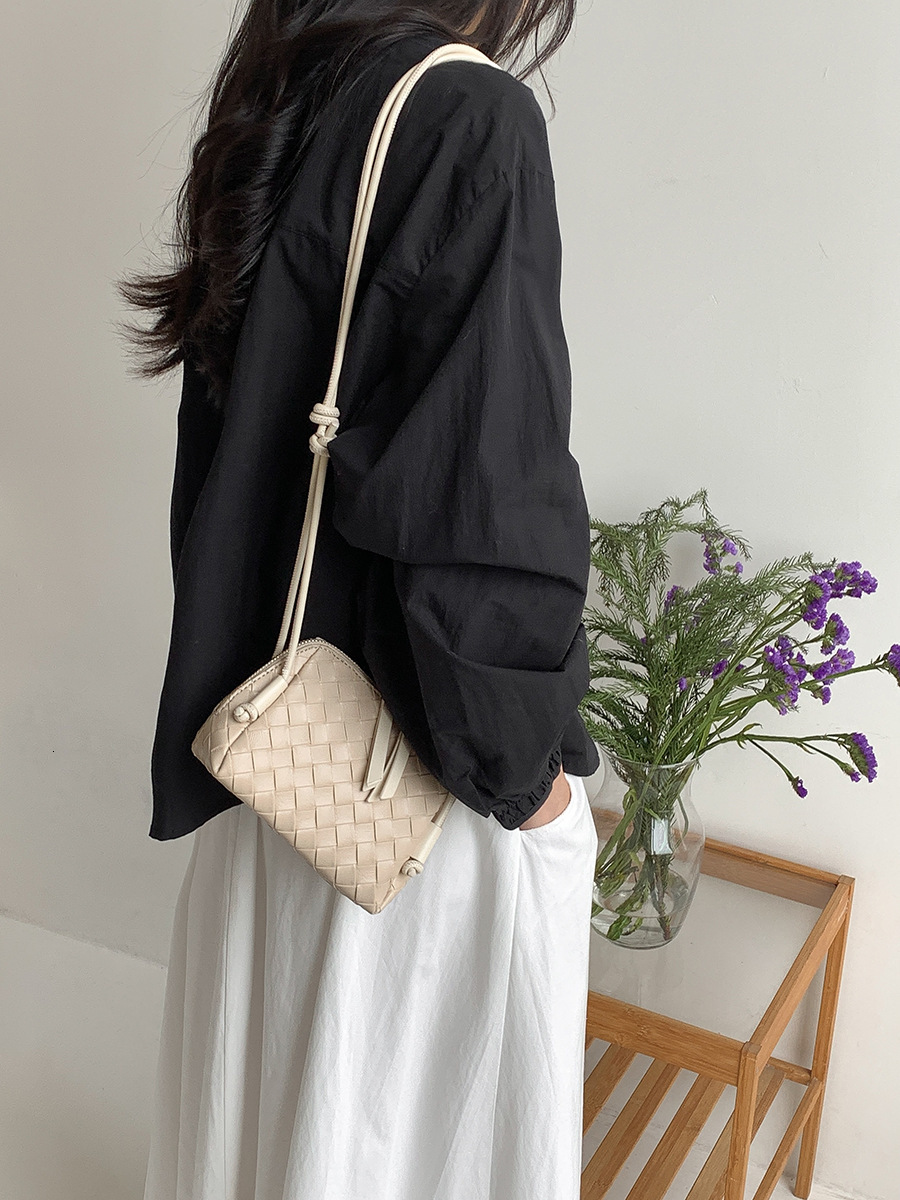 Luxury Brand Designer Bag Women's Bag 2025 New Fashion Woven Bag Underarm Hand Bag For Women Fashion Trend Elegant Commuter Shoulder Bag