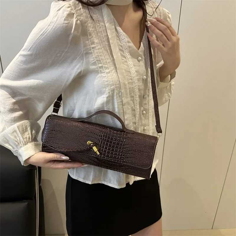 Trendy Horizontal Womens Handbag Casual Fashionable Spring Shoulder Bag Crossbody Bag Polyester Fiber Medium Hardness Z251024