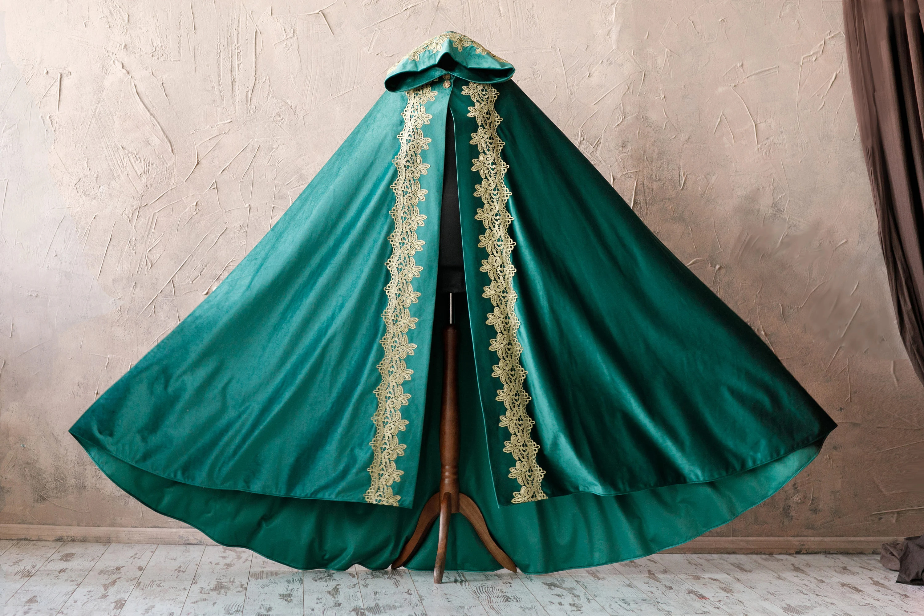 Vintage Appliques Christmas Long Wrap Wedding Cape Bride Photo Cloak Accessories For Wedding Dress Custom Made