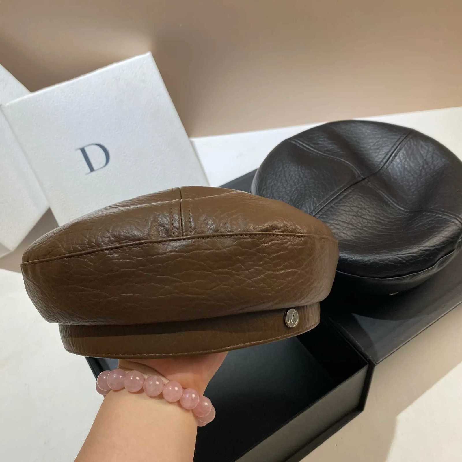 PU Leather Beret Cs Wen Fashion Artist Painter Hat Letter M Fem Berets Flat Top Octagonal C Ladies AllMah Cs Y251025