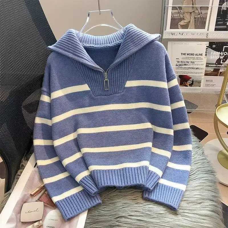 2025 New Hong Kong Style Retro Knitted Ribbed Jacket for Women Autumn and Winter New Loose Zipper Sweater HalfZipT251025
