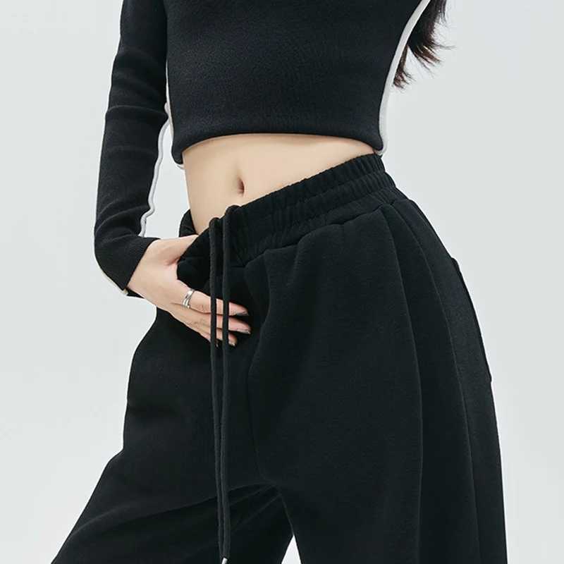 Autumn Winter Thick Plush Sports Pants Women 2025 Elastic High Waist Warm Sweatpants Woman Thicken Wide Leg Casual Pants FemaleT251025
