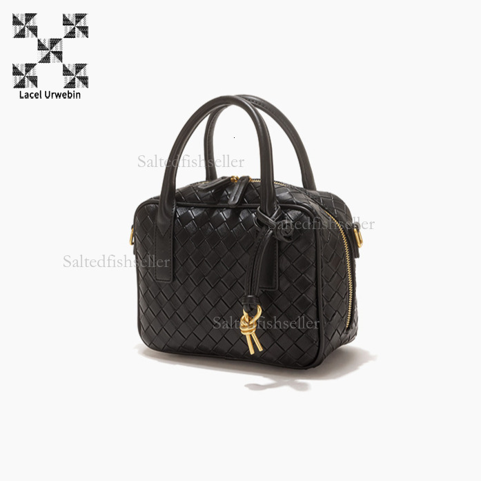 Lacel Urwebin Spring/summer New Knitted Handbag Designer Luxury Korean Edition Casual Shoulder Crossbody Bag Trendy Versatile Mini Phone Bag Makeup Ba