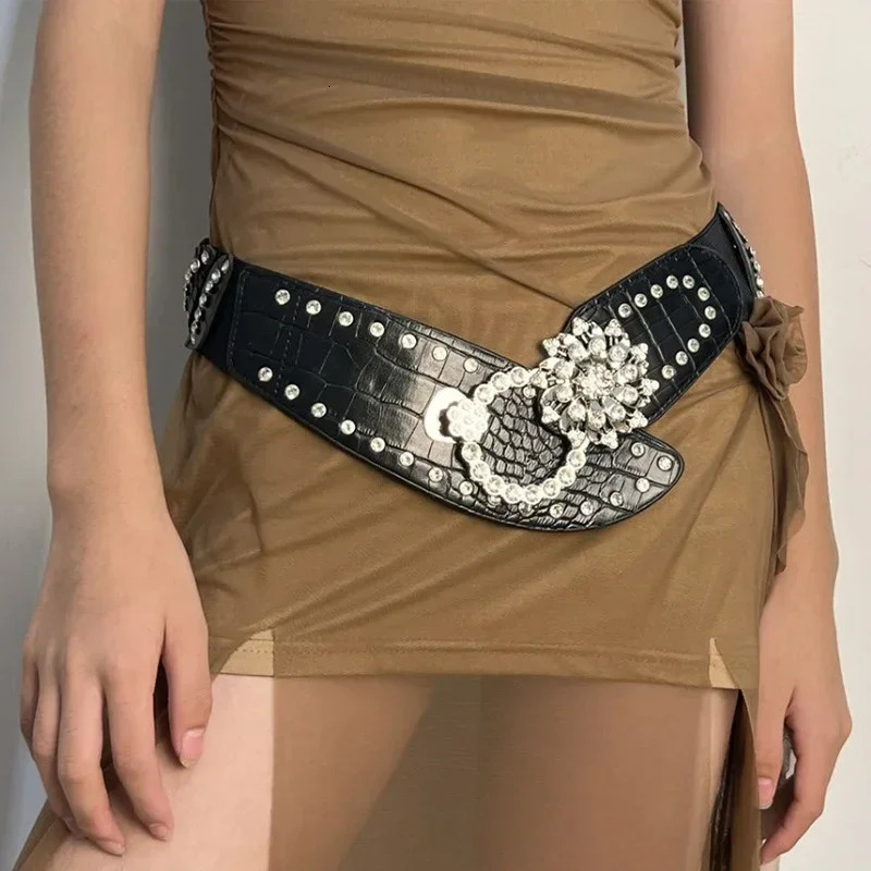 Rhinestone Splicing Wide Waistband Women Sexy Belts Bling Vintage Flower Punk Metal Buckle Y2K PU Leather Belt Skirt Accessories 251024