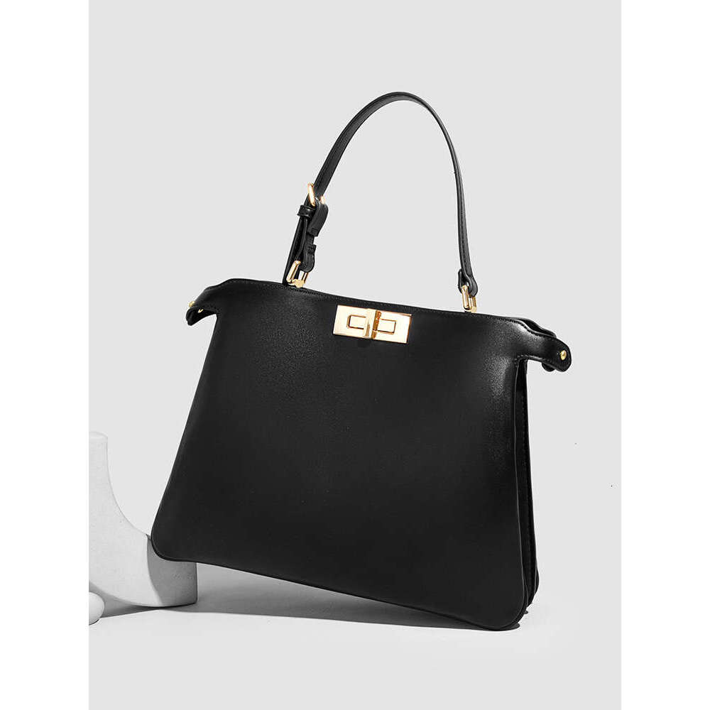 Designer Bags new high-end single-shoulder bag for ladies, a versatile soft leather commuting bag for work, and a stylish hand-held mom bag