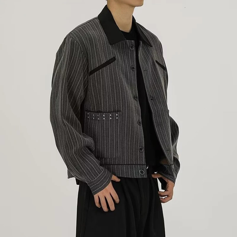 Autumn Jacket Mens Japanese Korean Streetwear Fashion Show Striped Rivet Splice Short Women Coat Couple Spring Outerwear 251015