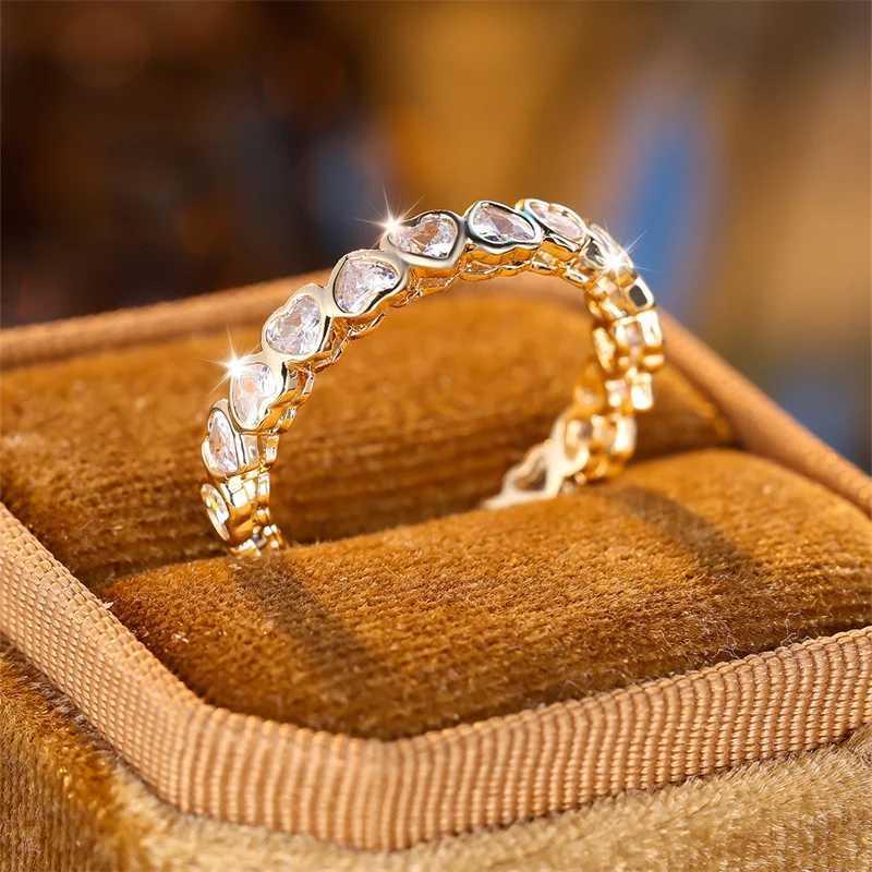 Delicate Single Row Heart Thin Rings For Women Antique Gold Color White Zircon Stacking Wedding Bands Versatile Hand Jewelry CZXJ251025