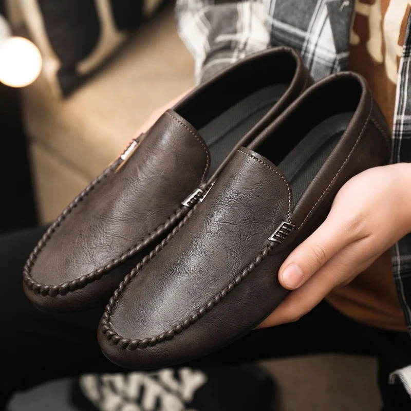 Genuine Leather Breathable Slip on Men Driving Shoes Italian Men Loafers Men Casual Shoes Moccasins Chaussure Homme 251023