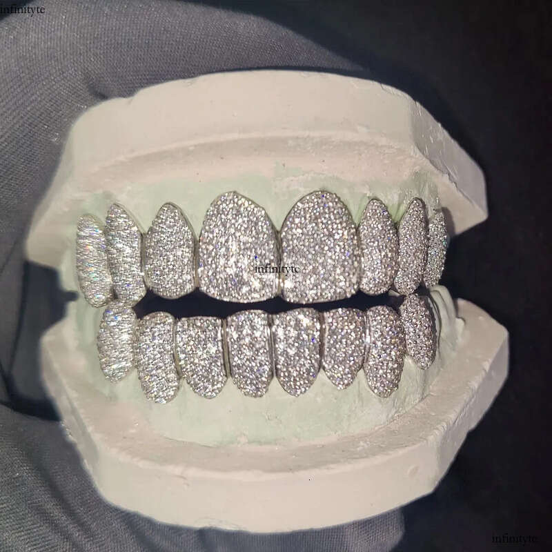 2025 NEW Solid Sier Gold Plated Iced Out VVS Moissanite Dia Hip Hop Grillz for Teeth