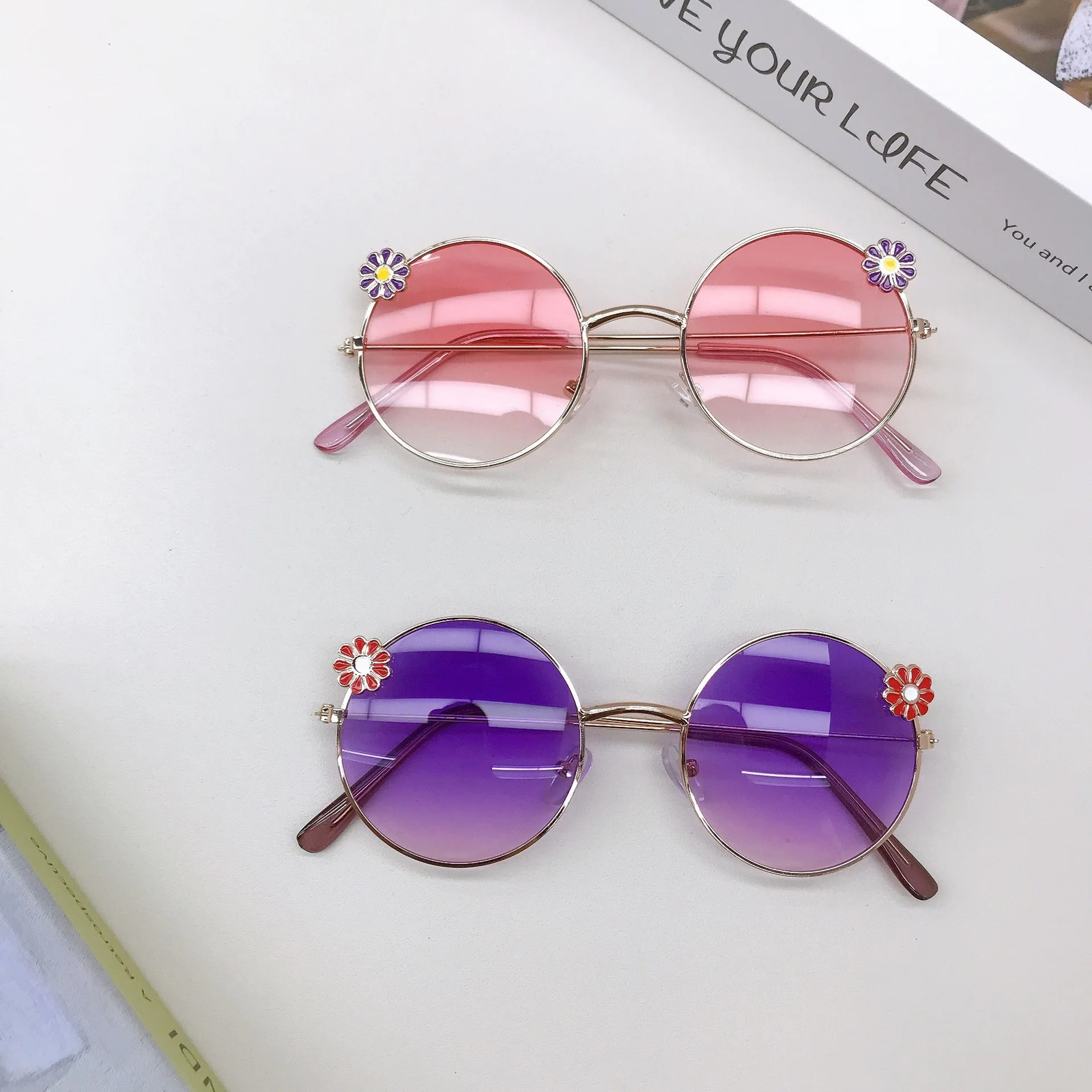 Childrens Round Frame Flower Baby Outing Sunshade Concave Style Dressing Po Sunglasses Trendy 251023