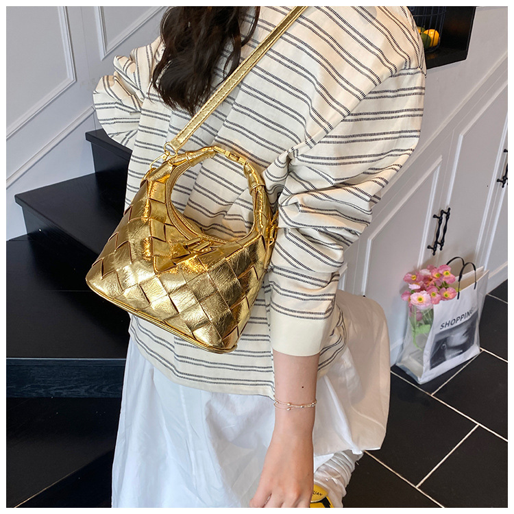 Luxury Brand Designer Bag Niche Bags For Women 2025 New Summer Versatile Super Popular Crossbody Bag Korean Style Handheld Woven Dumpling Bag