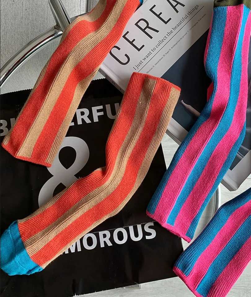 1 pairs High Saturation Dopamine Color Striped Ins Trendy Skateboard Sports Style Vertical Striped Mid Length Socks Y251024