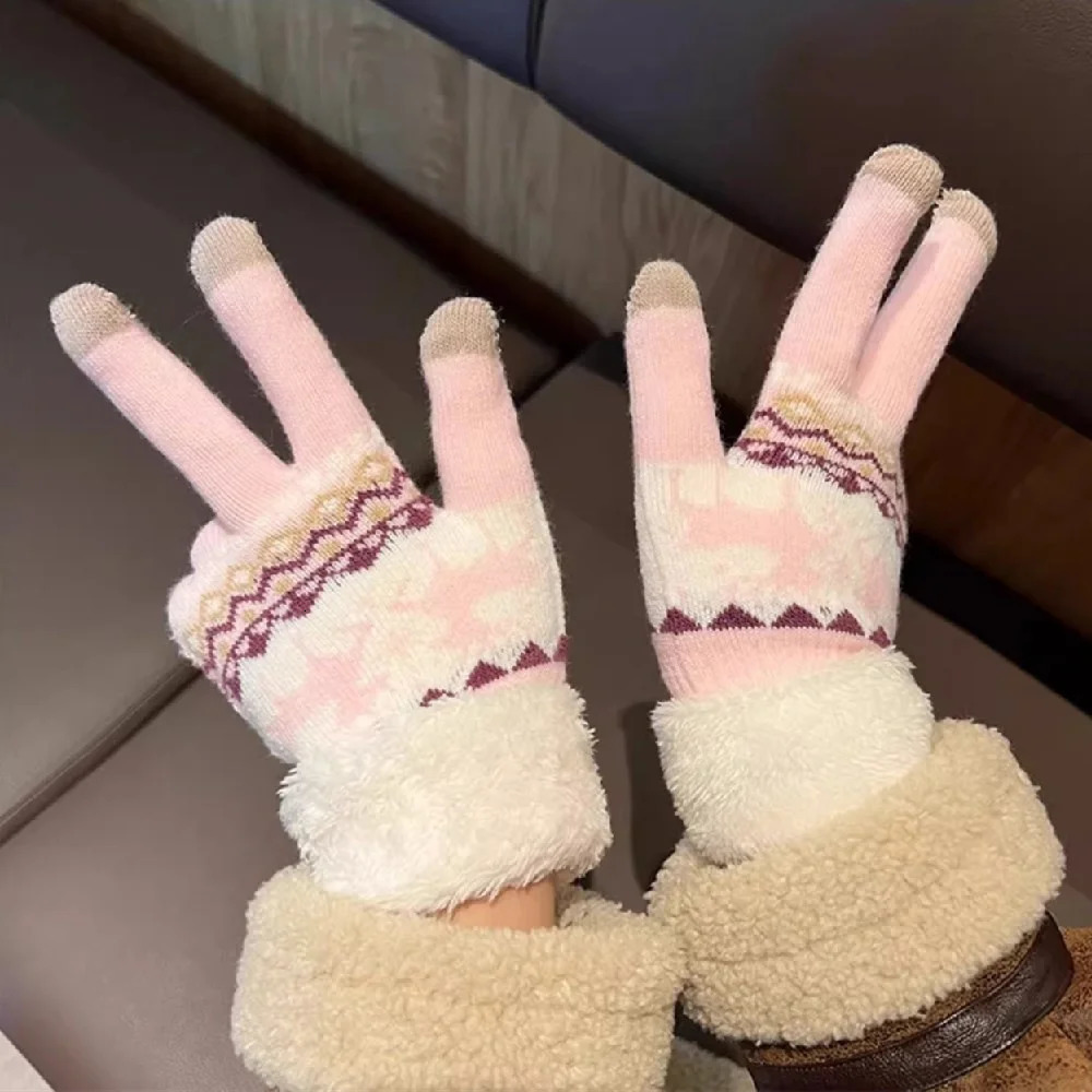 Unisex Gloves Thickened And Fleece Winter Warm Touch Christmas Deer Knitted Wool Glove Elk Deer Pattern Cashmere Women Gloves 251023