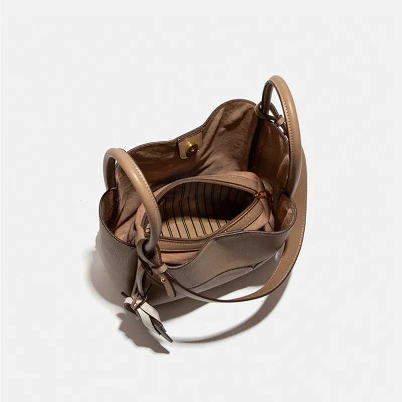 2025 Luxury Highend Geometry Splicing Design Composite Handbags Women Trendy Bucket Bag Underarm Bag New Brand Shoulder Bag Z251024