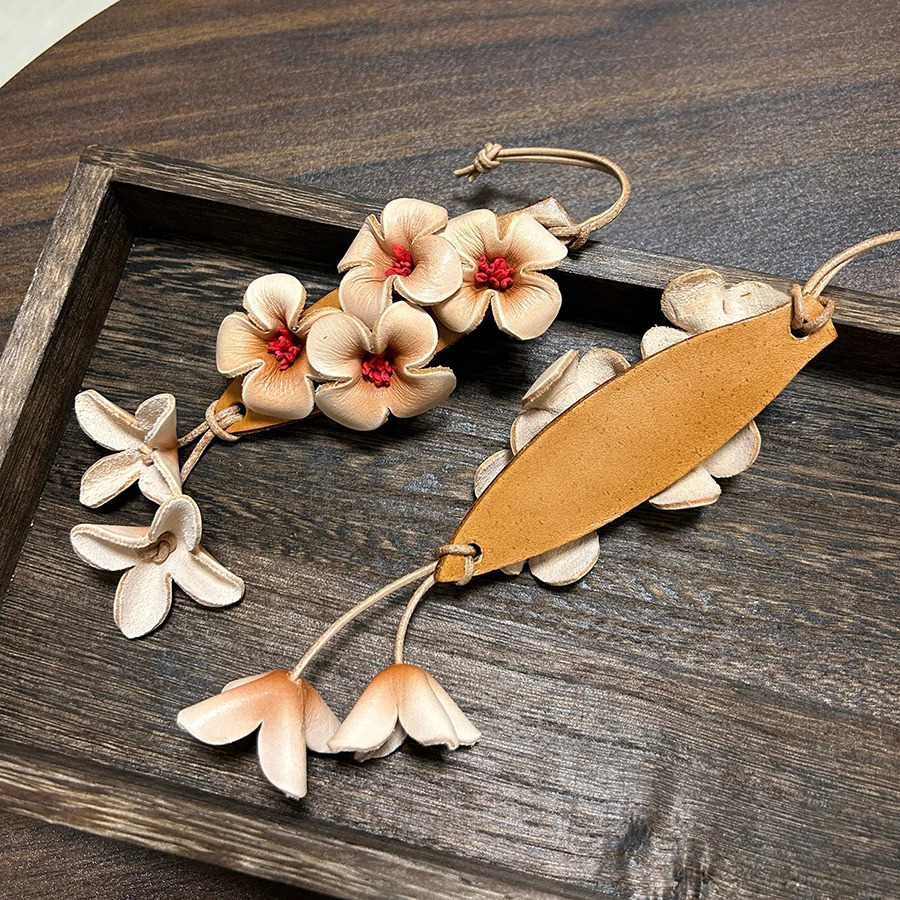 Cow Leather Flower Pendant Bag Charm Purple Flower Keychain Bag Pendant Decoration High Girl Gift Bag Accessories Handbag 251023