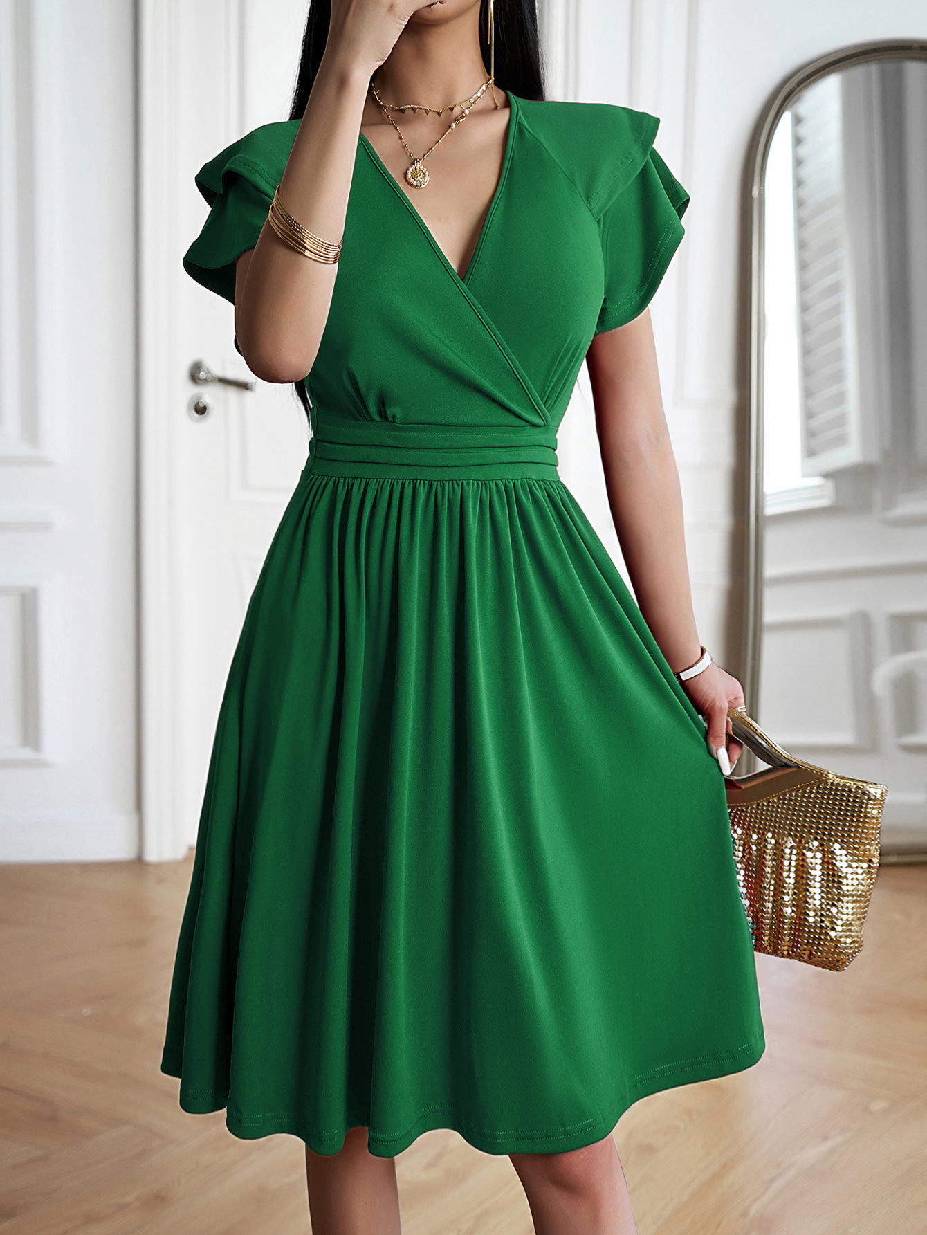 2025 European and American New Dresses Summer Designer Elegant V-neck Mid length Skirt Hot Selling Luxury Skirt