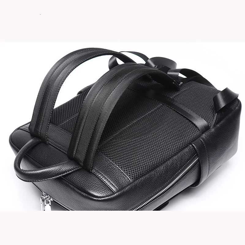 New Cowhide Schoolbag Large Capacity Trolley Bags Travel Backpack Retro Style Mens Bags Laptop Bags W251025