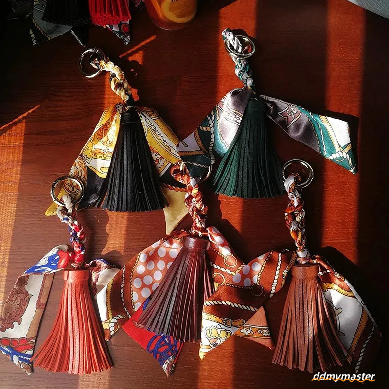 Style Silk Woven Key Lanyard Decoration Soft PU Leather Car Keychain Accessories Fashion Womens Tote Bag Jewelry Pendant 250227 Ddmymaster