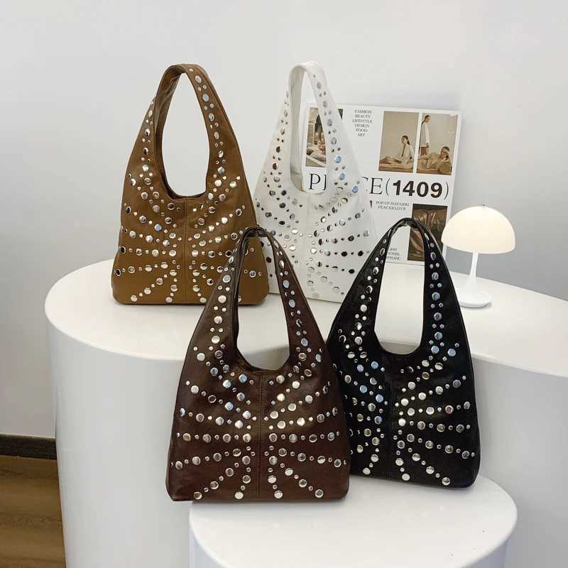 LEFTSIDE Rivets Design PU Leather Lady Shoulder Bag for Women 2025 New FAshion RETRO High Capacity Handbags and Purses Z251024