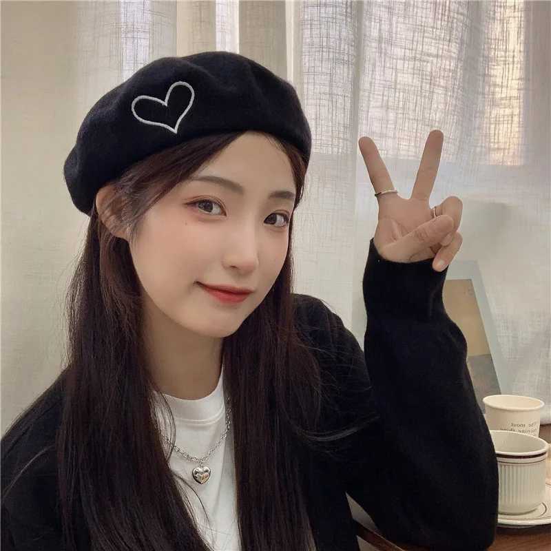 RICYGVM Winter Woolen Beret For Wen Artist Painter Hat Korean Girl Pumpkin Hats Fashion Octagonal C Beanie Bonnet Y251025