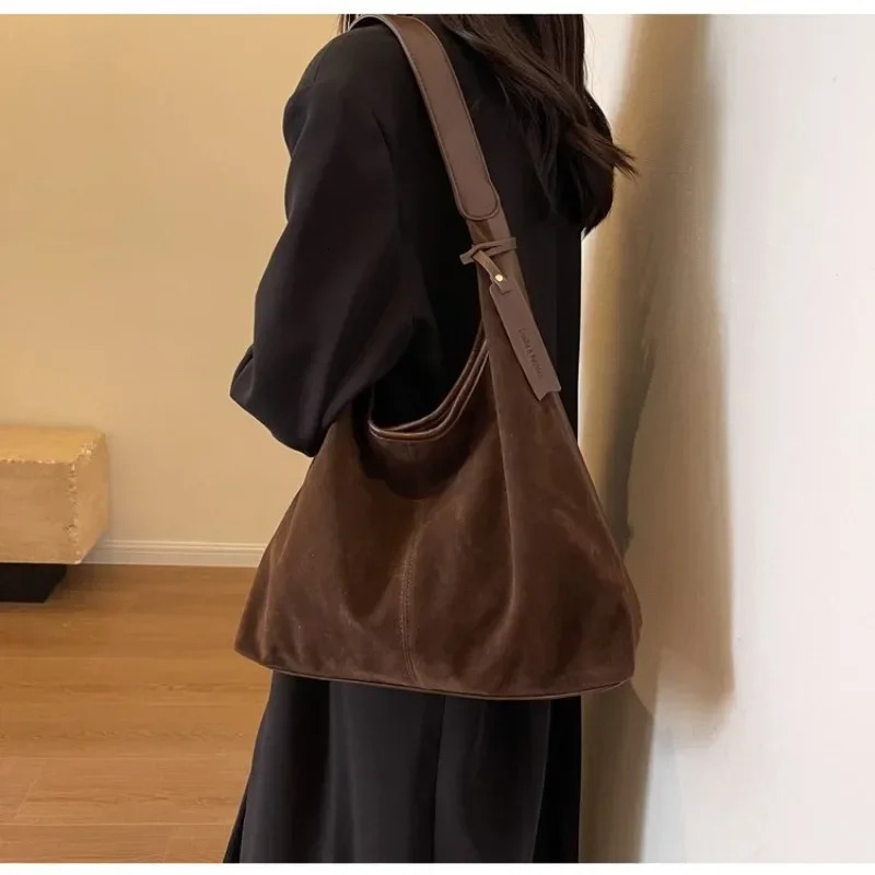 Retro Suede Frosted Tote Bag Autumn and Winter Versatile Work Commuting Shoulder Womens Bags Handbags 251018