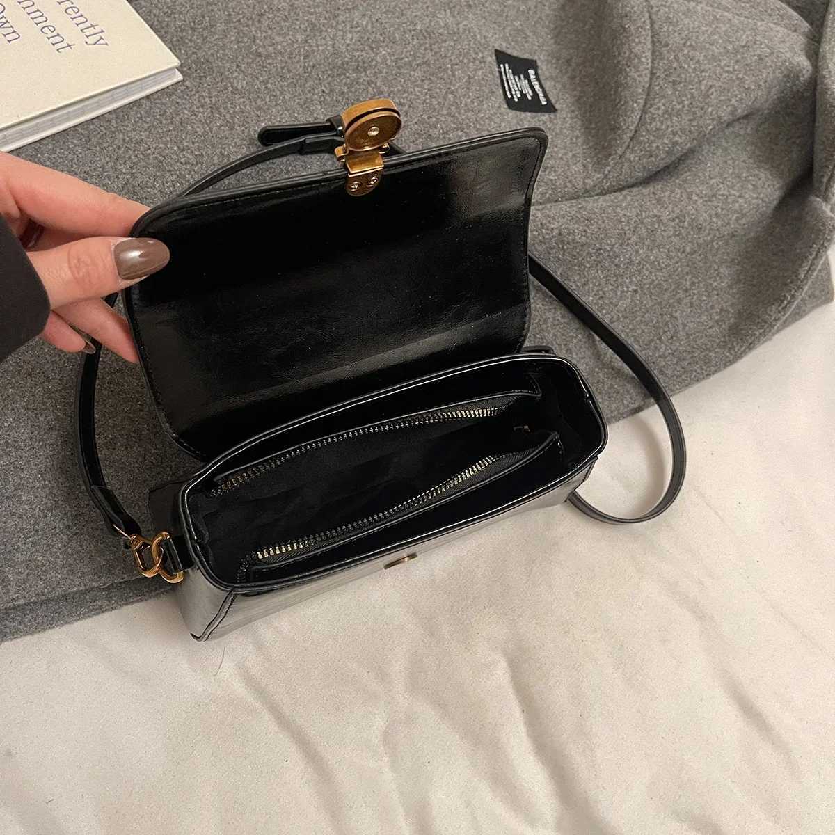 LEFTSIDE Small PU Leather Crossbody Bags Lady with Short Handle Flap Shoulder Bag for Women 2024 Designer Y2K Ladies Handbags Z251024
