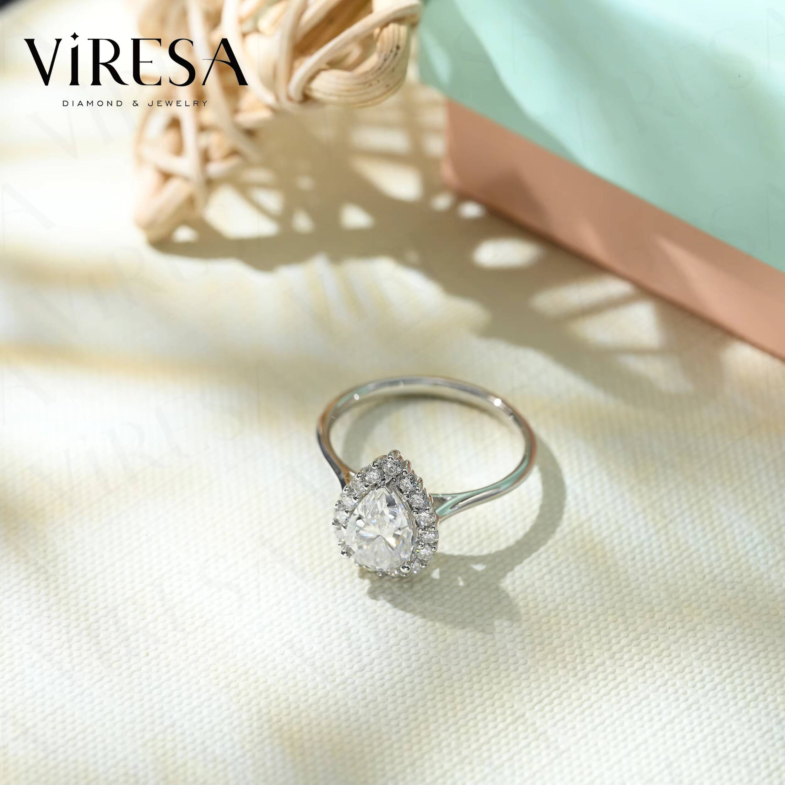 GRA Certified 925 Sterling Silver Pear Shaped Moissanite Ring 6x9mm VVS Clarity Customizable Elegant 15ct Moissanite Ring