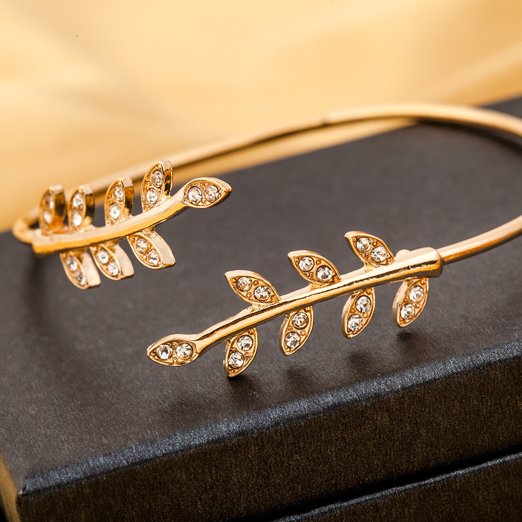 Korean Style New Minimalist Fashion Inlaid Dia Open Geometric Leaf Bracelet Women's Jewelry