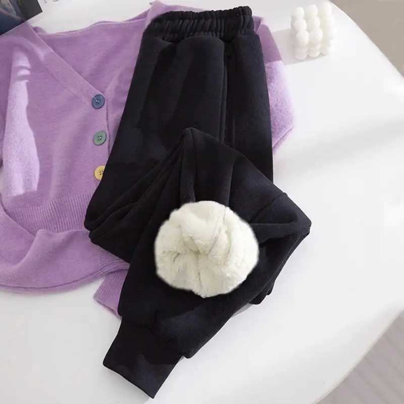Autumn and Winter Womens Lamb Fleece Sports Pants Loose Plush Thickened Warm and Sanitary Womens PantsT251025