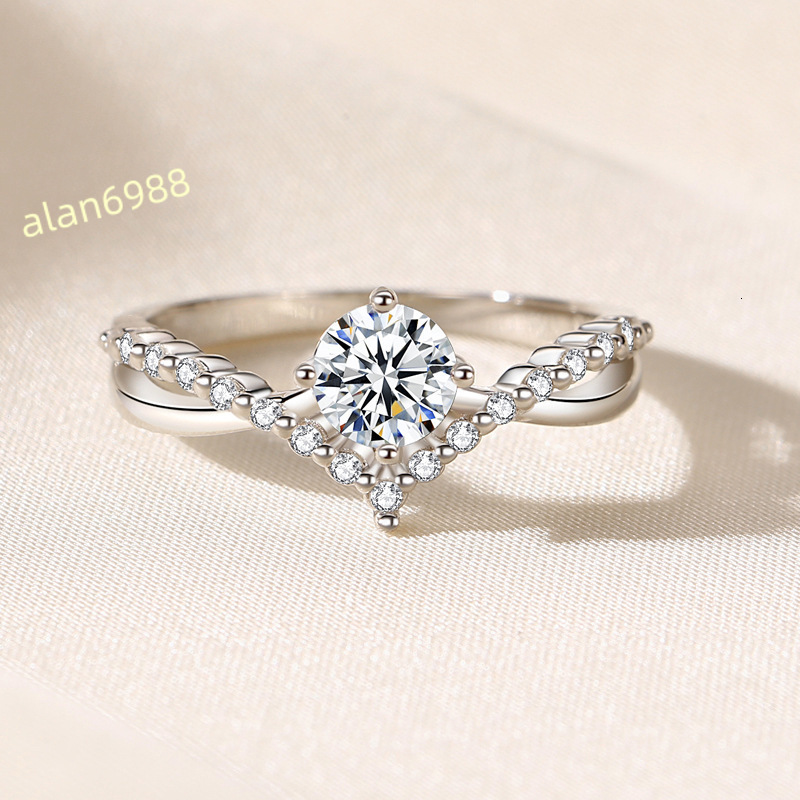 Custom Jewelry for Women Round Moissanite S925 Sterling Silver Engagement Wedding Ring Maker