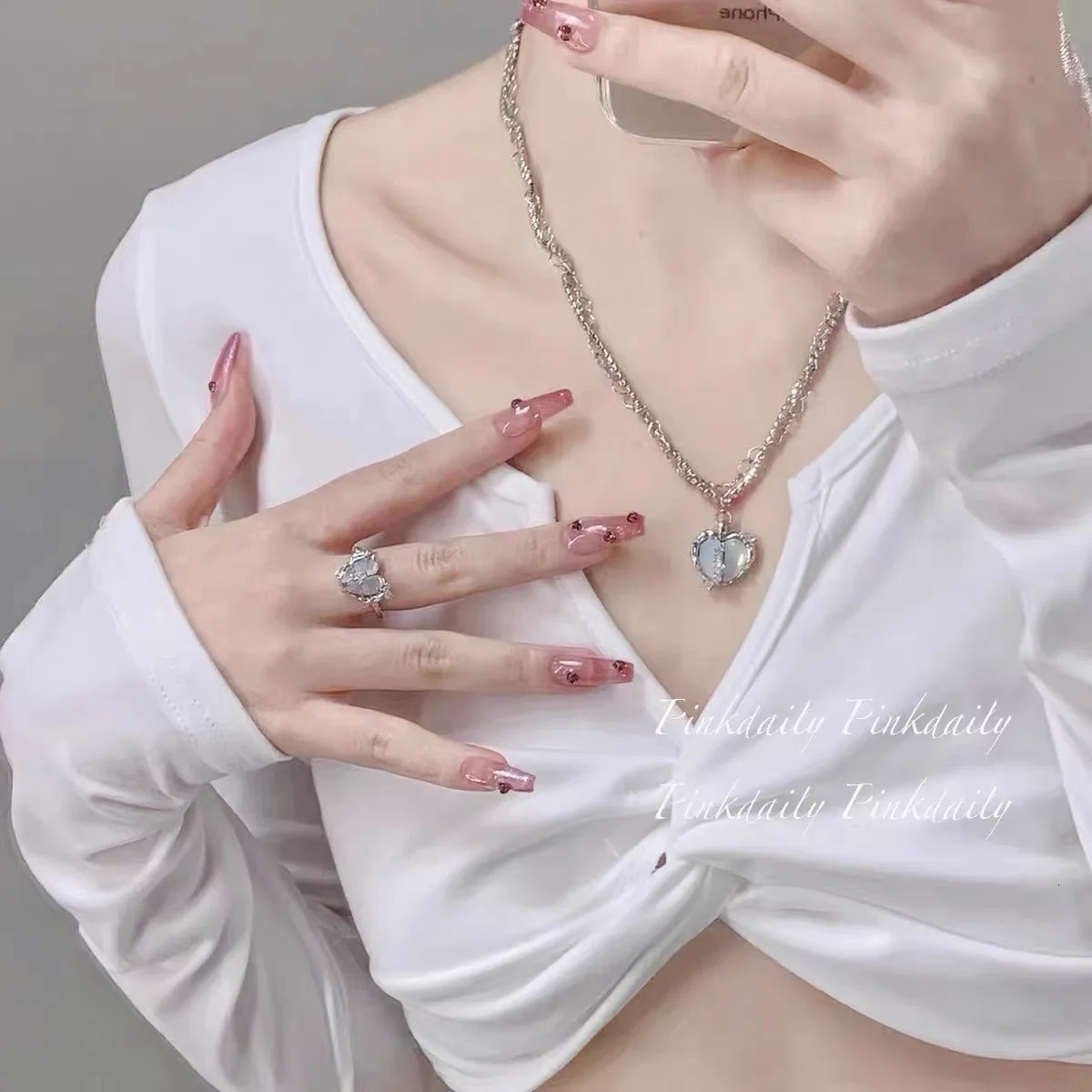 Sparkling White Crystal Irregular Love Heart Collar Chain Necklace Y2K Accessories Fashion Butterfly Pendant Aesthetic Jewelry 251023