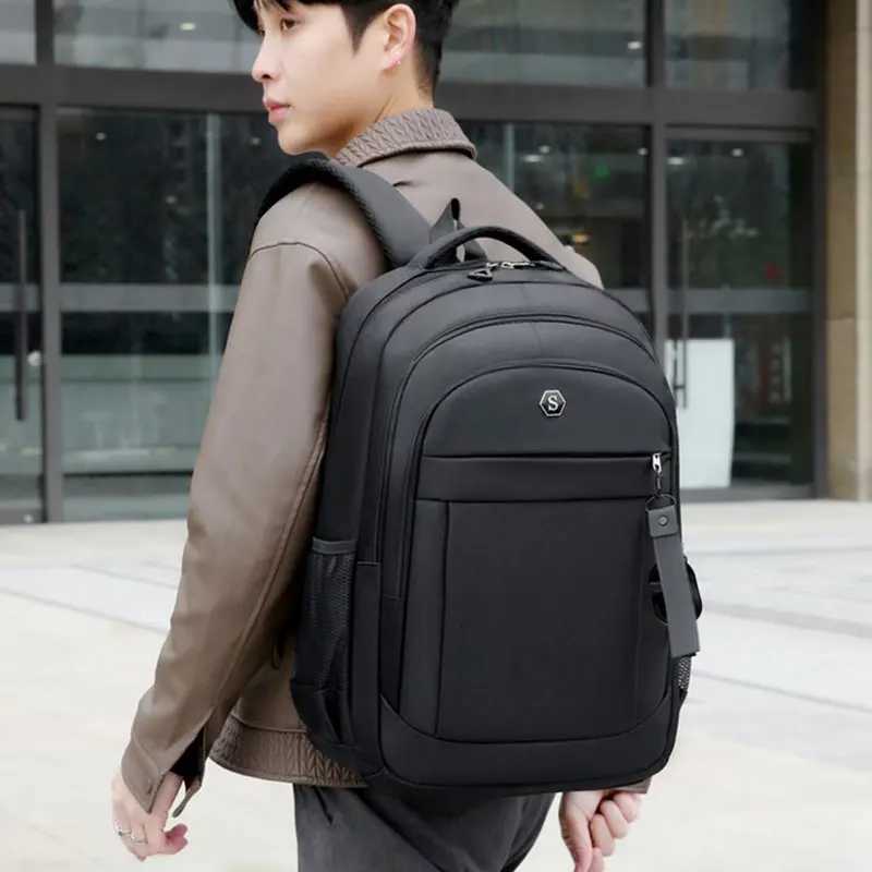 Mens Travel Backpack New Large Capacity Lightweight Women Hiking Backpacks 16 inch Laptop Bags Teenager School Backpack W251025