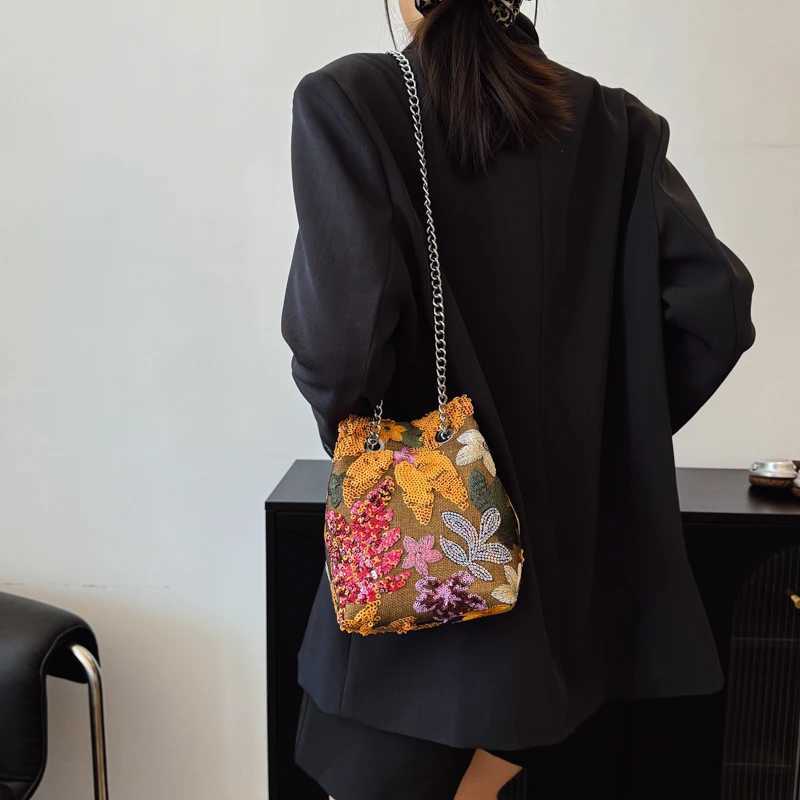 LEFTSIDE Retro Small Rivets PU Leather Shoulder Bag for Women 2025 Punk Style Bucket Handbags and Purses Females Crossbody Bags Z251024