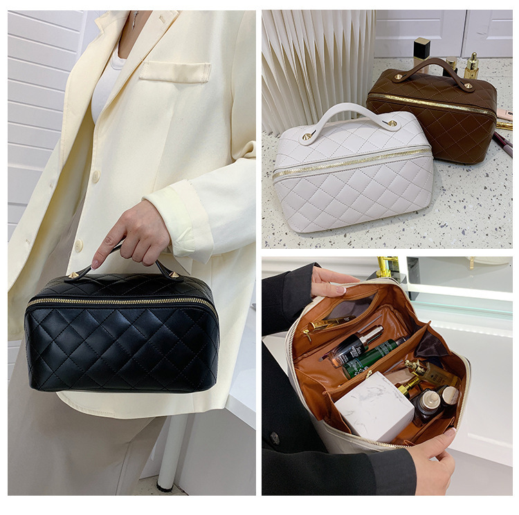 Luxury Brand Designer Bag New Makeup Bag High-Value PU Fashion Simple Quilted Pillow Handbag Large Capacity Toiletry Bag