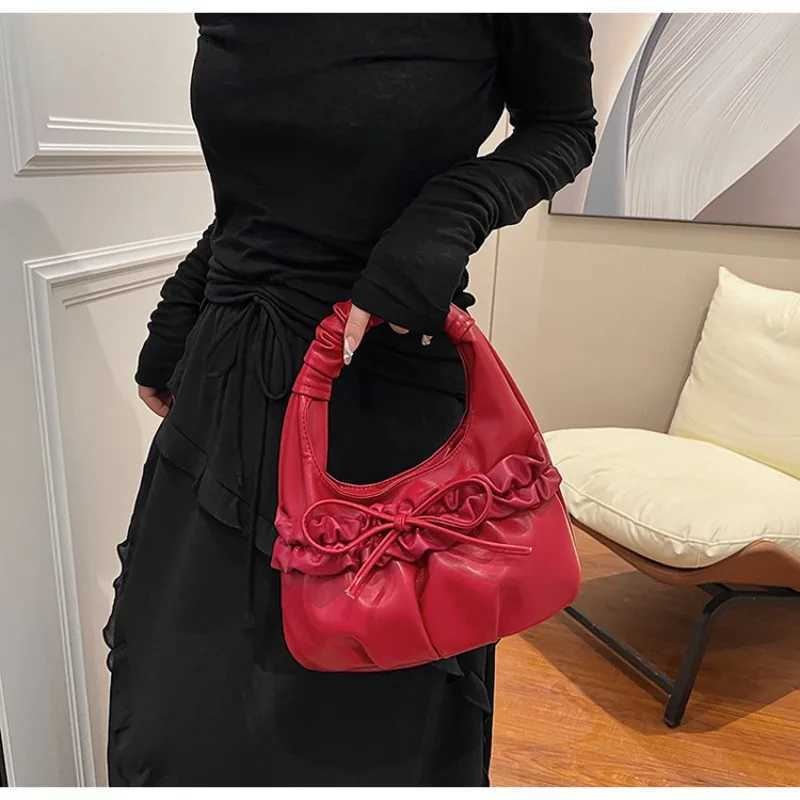 New niche design pleated cloud bag female 2025 summer popular hundreds of single shoulder crossbody bag fashion handbag Z251024