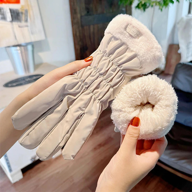 Korean 2pcs Plush Touch Screen Windproof Glove Thickened Plush Cold Resistant Waterproof Warm Cover Outdoor Cycling Skiing Glove 251023