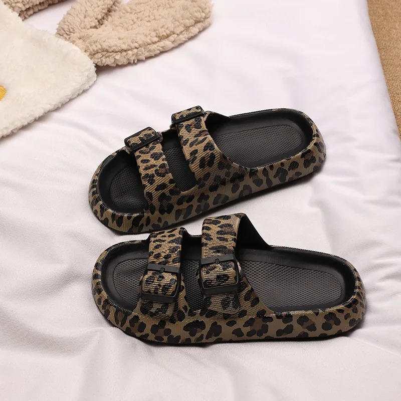 Summer Women Comfort Slippers Leopard Soft ThickSoled Cloud Slides Travel Vacation Beach Shoes Women Sandals 251023