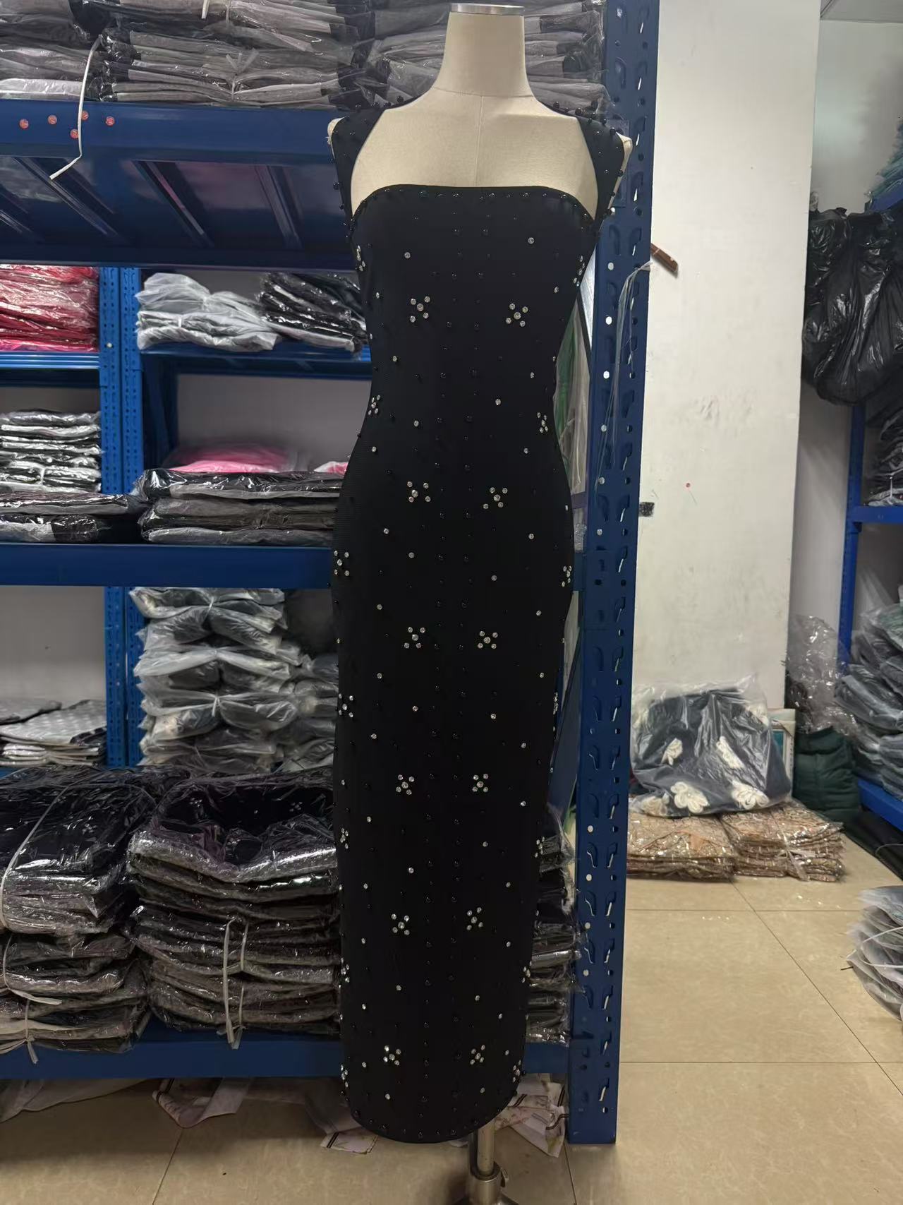 New European and American 2025 Women's Designer Fashion Sexy Strap Diamond Heavy Craft Tight Dress Pearl Bandage Dress