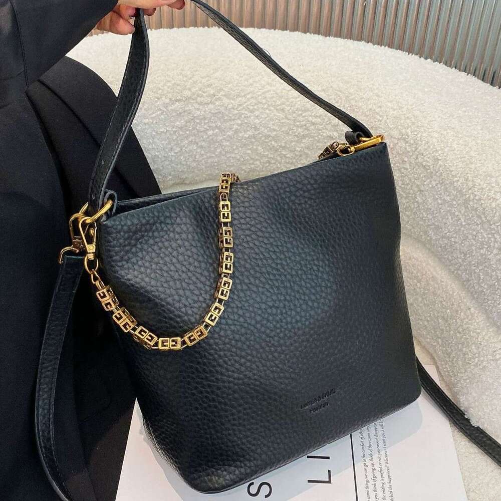 2025 Minimalist Handheld Bucket for Women, New High-end Soft Leather Fashion Single Shoulder Large Capacity Crossbody Bag
