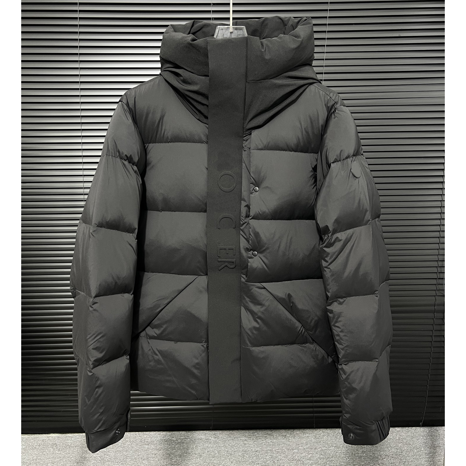 Down Jacket Designer Parkas Coat for Man Women Winter Jackets Fashion Style Slim Corset Thick Outfit Windbreaker Pocket Outsize Warm Men Coats Size S-2XL