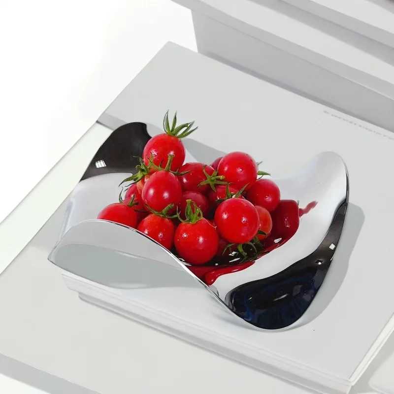 Simple Silver Metal Tray Irregar Streamline Fruit Dish kitchen Decoration Jewelry Dessert Candy Plate He Ornament Wave Bowl Y251025
