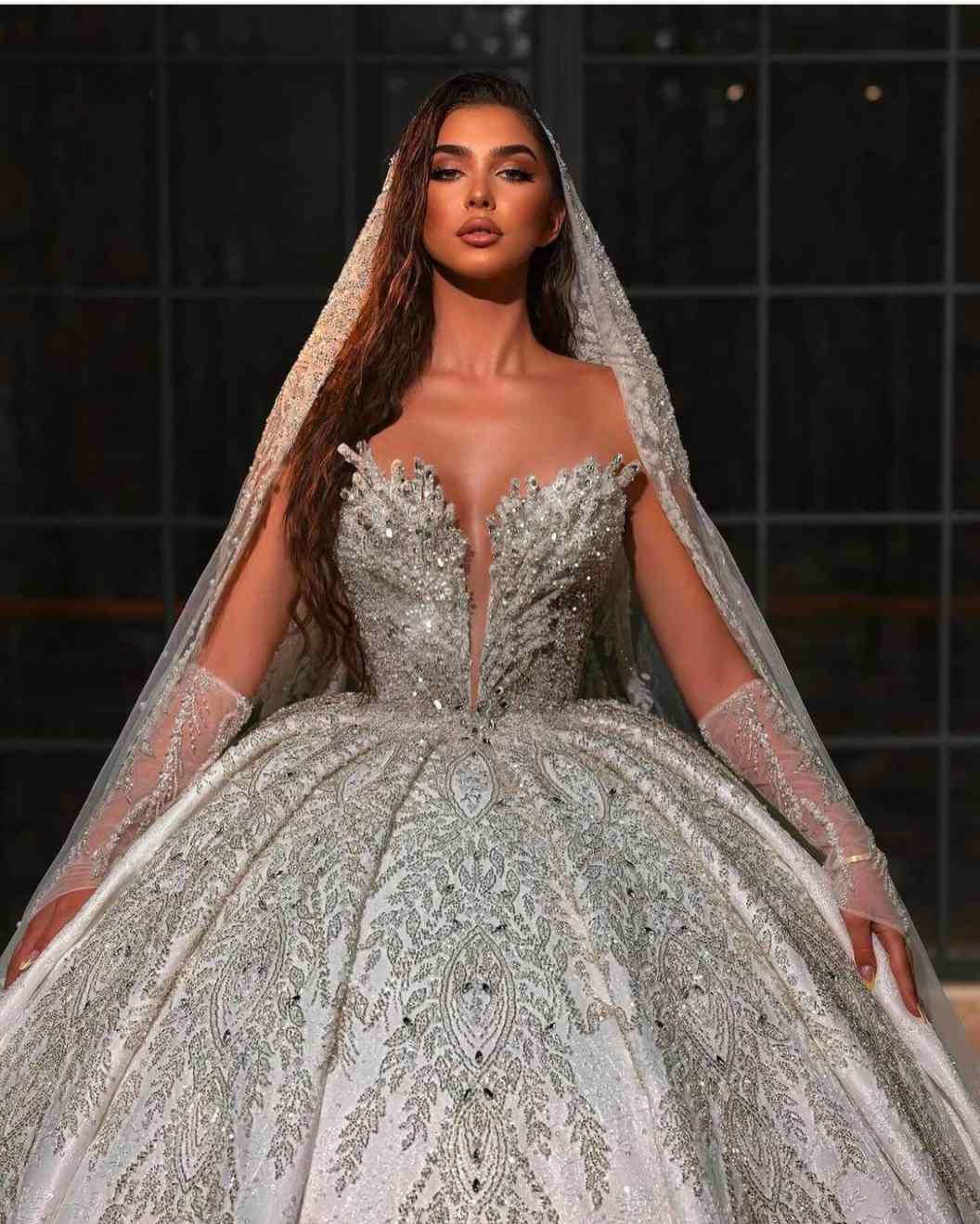 Exquisite Sequins Ball Gown Wedding Dresses Off Shoulder Sweetheart Bridal Gowns Beadeds Formal Occasion Custom Made