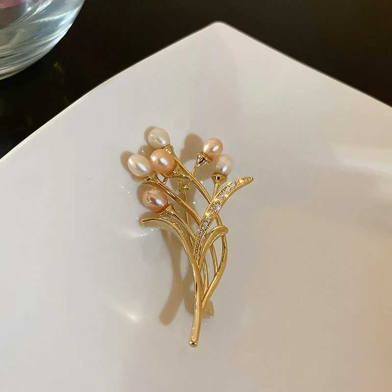 100 Natural Freshwater Pearl 14K Gold Filled Trendy Flower Ladies Brooch Jewelry For Women All Match Accessories J251115