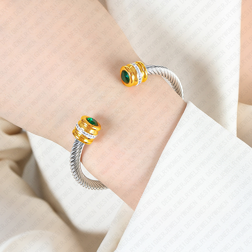 Designer Bracelet Bracelet for Women Stainless Steel Bracelets Hammered Open Bangle Gold Bangles Luxury Jewlery Designer for Women Elegant Statement G